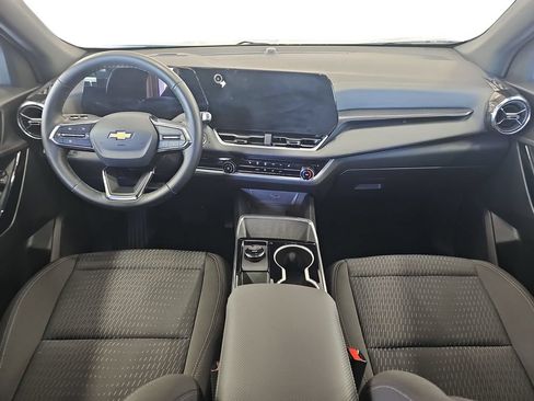 Used 2026 Chevrolet Equinox LT FWD image 9