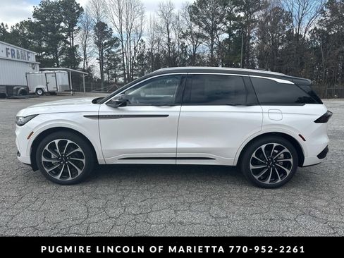 New 2026 Lincoln Nautilus Black Label AWD/4WD image 4