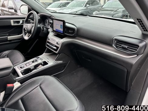 Used 2023 Ford Explorer XLT w/ Equipment Group 202A AWD/4WD image 30