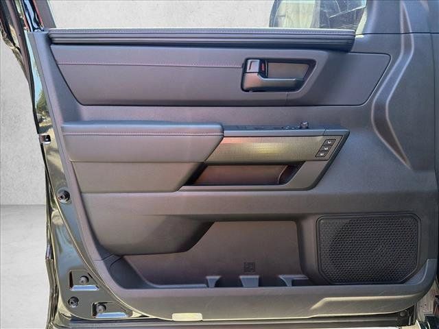 Used 2025 Toyota Tundra TRD Pro AWD/4WD image 10