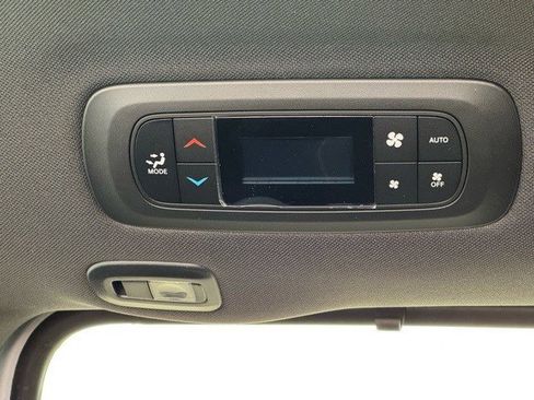 New 2026 Chrysler Pacifica Limited w/ S Appearance Package image 36