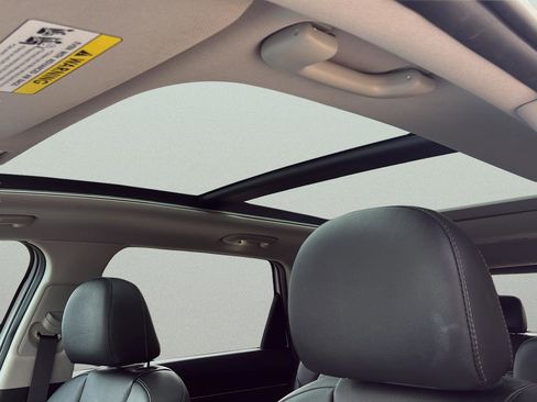 Used 2022 Kia Sorento SX image 24