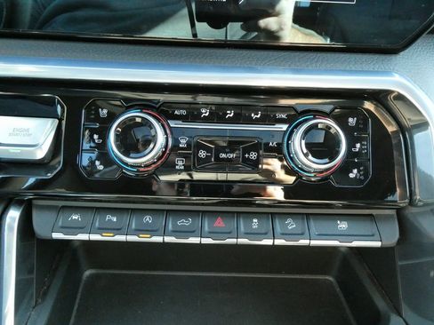 Certified 2022 GMC Sierra 1500 Denali image 29