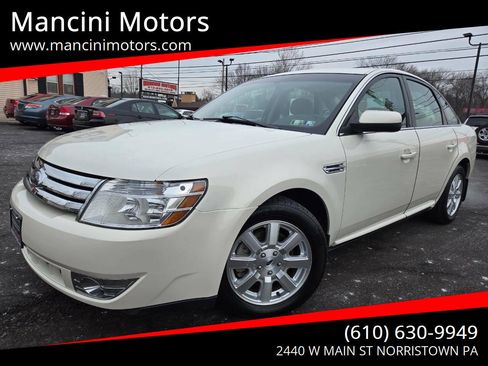 Used 2009 Ford Taurus SE image 1