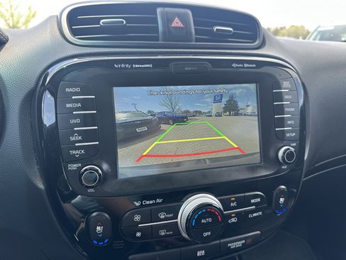 Used 2015 Kia Soul + w/ Primo Package image 28