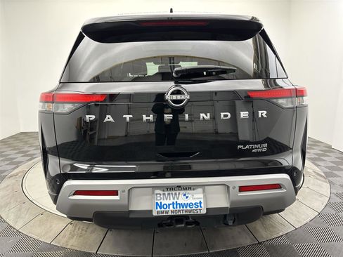 Used 2022 Nissan Pathfinder Platinum w/ Cargo Package image 15