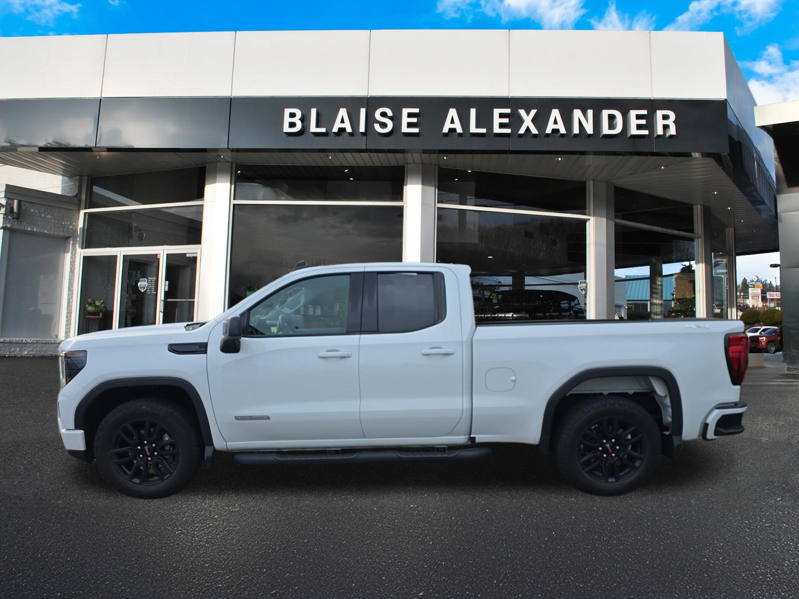 Used 2023 GMC Sierra 1500 Elevation AWD/4WD image 7