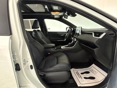 Used 2021 Toyota RAV4 XSE AWD/4WD image 36