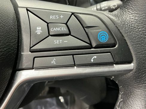 Used 2020 Nissan Rogue SL FWD image 39