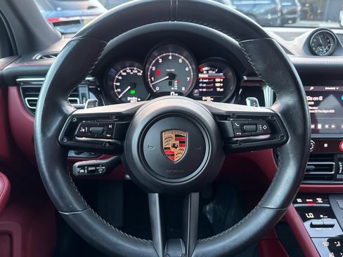 Used 2023 Porsche Macan S image 24