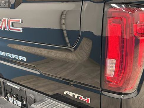 Used 2023 GMC Sierra 1500 AT4 w/ AT4 Premium Package AWD/4WD image 42