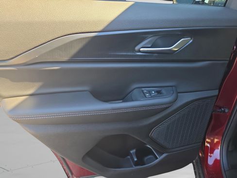 New 2025 Jeep Grand Cherokee Laredo X image 25