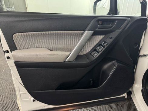 Used 2018 Subaru Forester 2.5i Premium AWD/4WD image 8