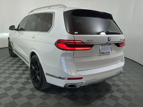Certified 2023 BMW X7 xDrive40i w/ Premium Package image 7