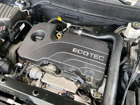 Used 2018 Chevrolet Equinox LT FWD image 33