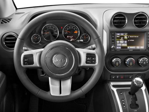 Used 2016 Jeep Compass High Altitude image 37