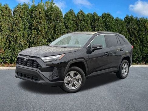 Used 2025 Toyota RAV4 XLE w/ Convenience Package image 1