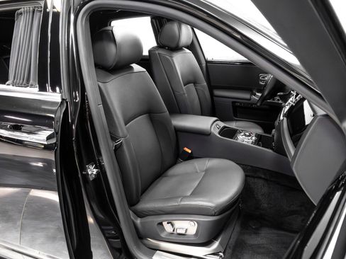 Used 2011 Rolls-Royce Ghost image 72