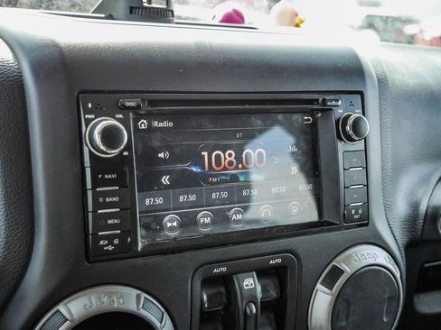 Used 2017 Jeep Wrangler Unlimited Sport w/ Quick Order Package 24S image 29