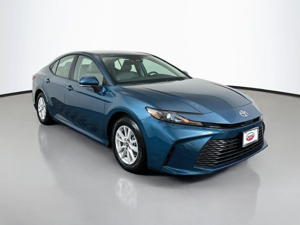 Used 2026 Toyota Camry LE FWD image 3