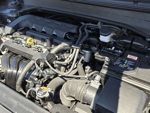 Certified 2023 Hyundai Venue SEL FWD image 18
