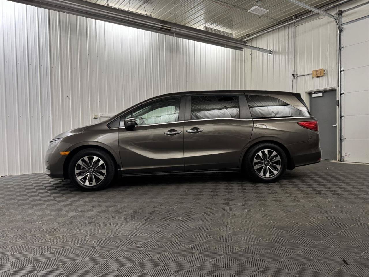 Used 2022 Honda Odyssey EX-L image 2