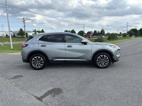 Used 2024 Buick Envision Preferred AWD/4WD image 4