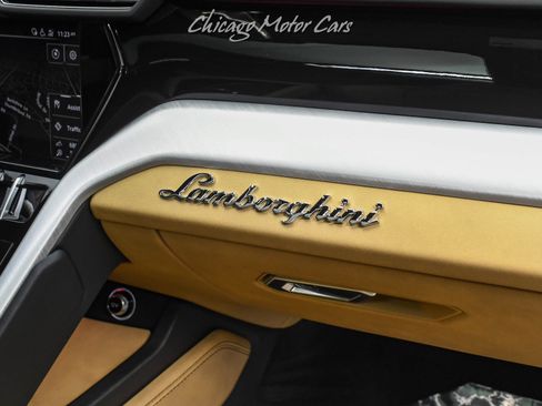 Used 2021 Lamborghini Urus AWD/4WD image 25