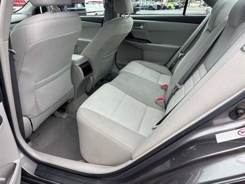 Used 2016 Toyota Camry LE image 11