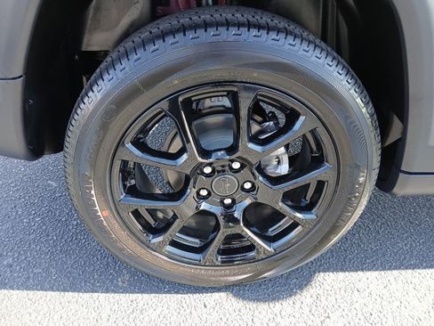 New 2026 Jeep Compass Latitude image 19