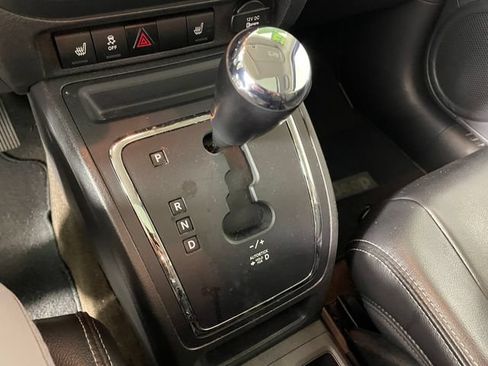 Used 2013 Jeep Patriot Limited w/ Sun/Sound Group AWD/4WD image 9