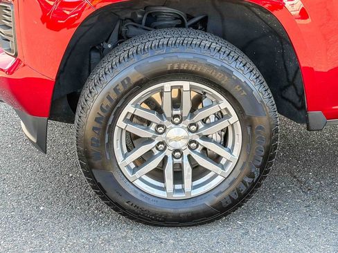Used 2023 Chevrolet Colorado LT w/ LT Convenience Package II RWD image 13