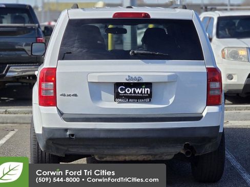 Used 2016 Jeep Patriot Sport w/ Power Value Group image 16