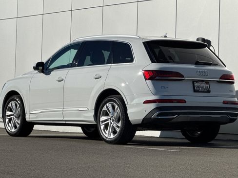 Used 2024 Audi Q7 3.0T Premium image 3