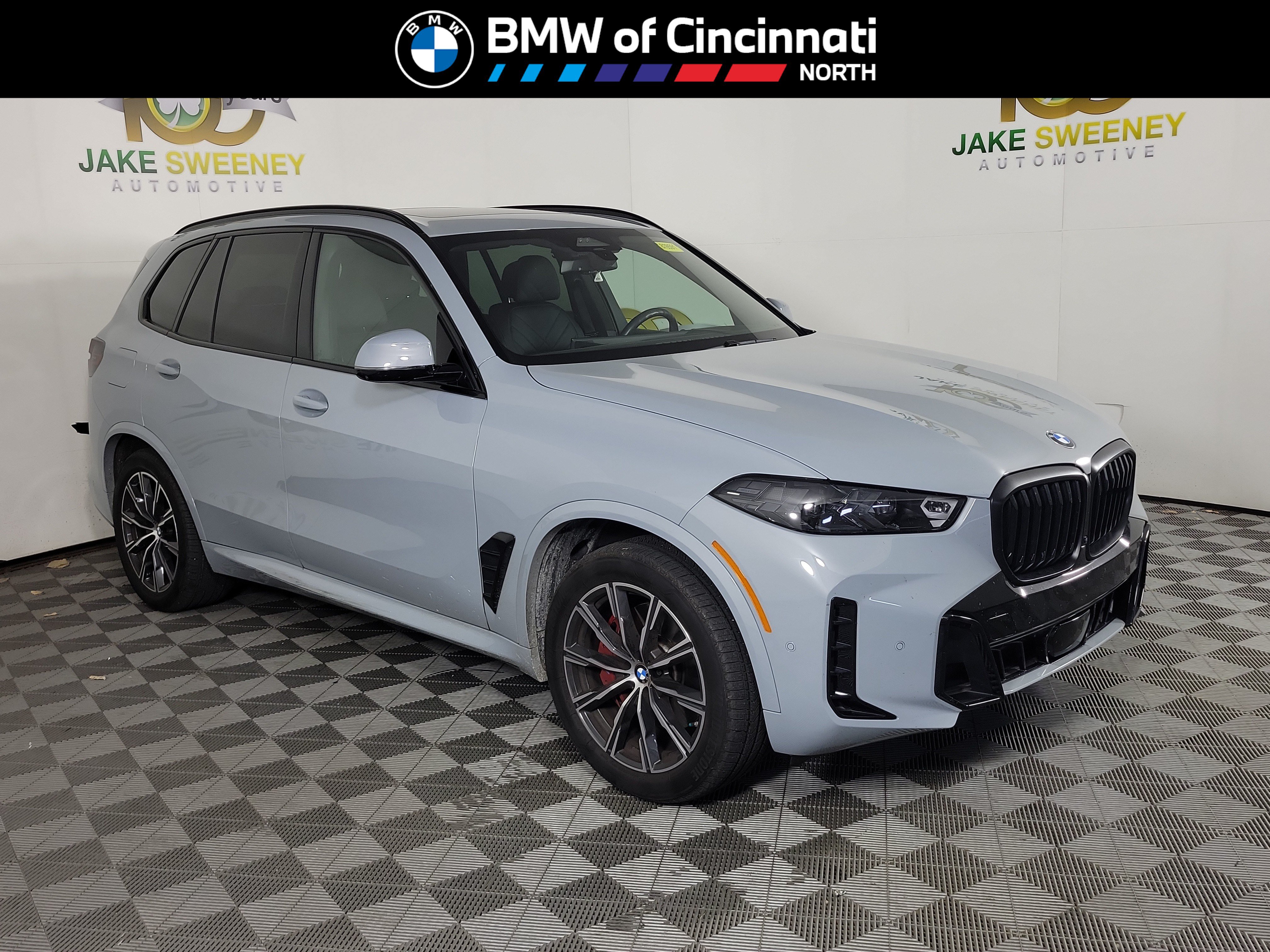 Certified 2024 BMW X5 xDrive40i w/ M Sport Package AWD/4WD image 1