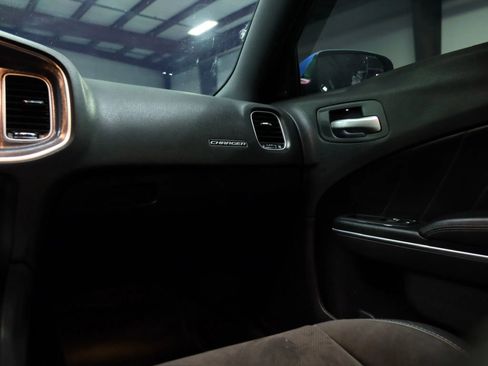 Used 2016 Dodge Charger R/T image 35