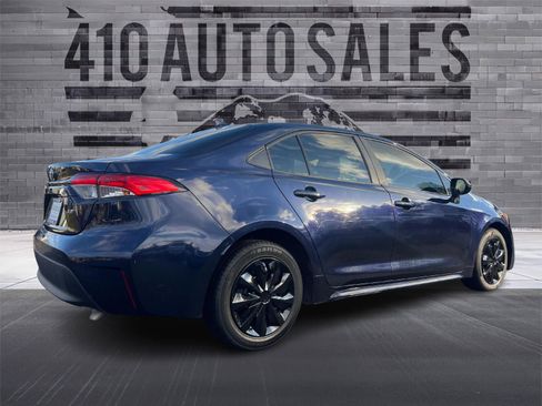 Used 2023 Toyota Corolla LE image 3