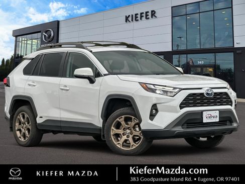 Used 2023 Toyota RAV4 AWD Hybrid image 1