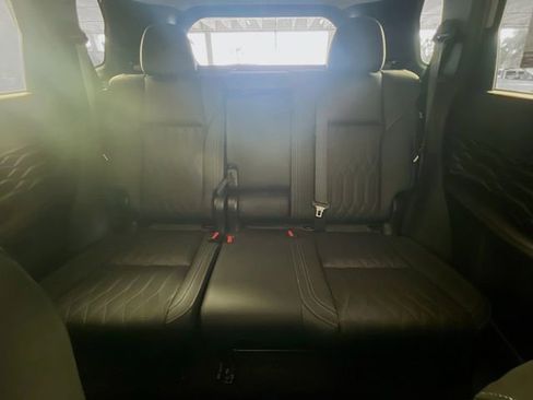 Used 2025 Mitsubishi Outlander SEL AWD/4WD image 26
