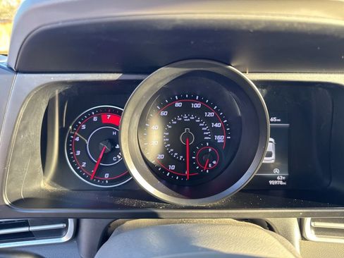 Used 2021 Hyundai Elantra SE image 22