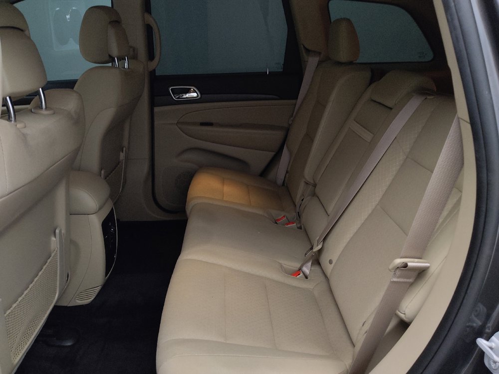 Used 2018 Jeep Grand Cherokee Laredo AWD/4WD image 18