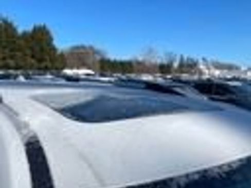 Used 2023 Chevrolet Traverse Premier image 9