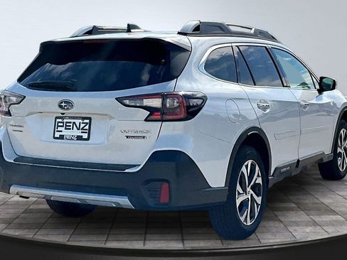 Used 2022 Subaru Outback Touring AWD/4WD image 6