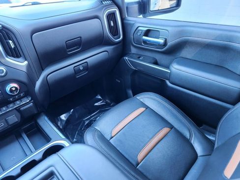 Used 2021 GMC Sierra 2500 AT4 w/ AT4 Premium Plus Package AWD/4WD image 13