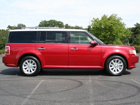 Used 2011 Ford Flex SEL w/ Rapid Spec Order Code image 4