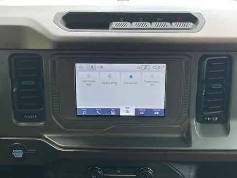 Used 2022 Ford Bronco Outer Banks AWD/4WD image 5