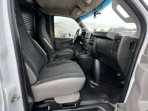 Used 2021 GMC Savana 2500 w/ Driver Convenience Package RWD image 12