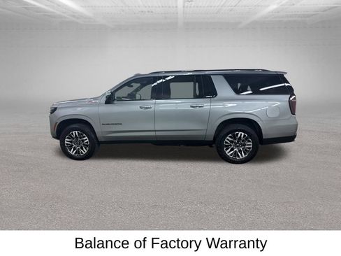 Used 2025 Chevrolet Suburban Z71 AWD/4WD image 8