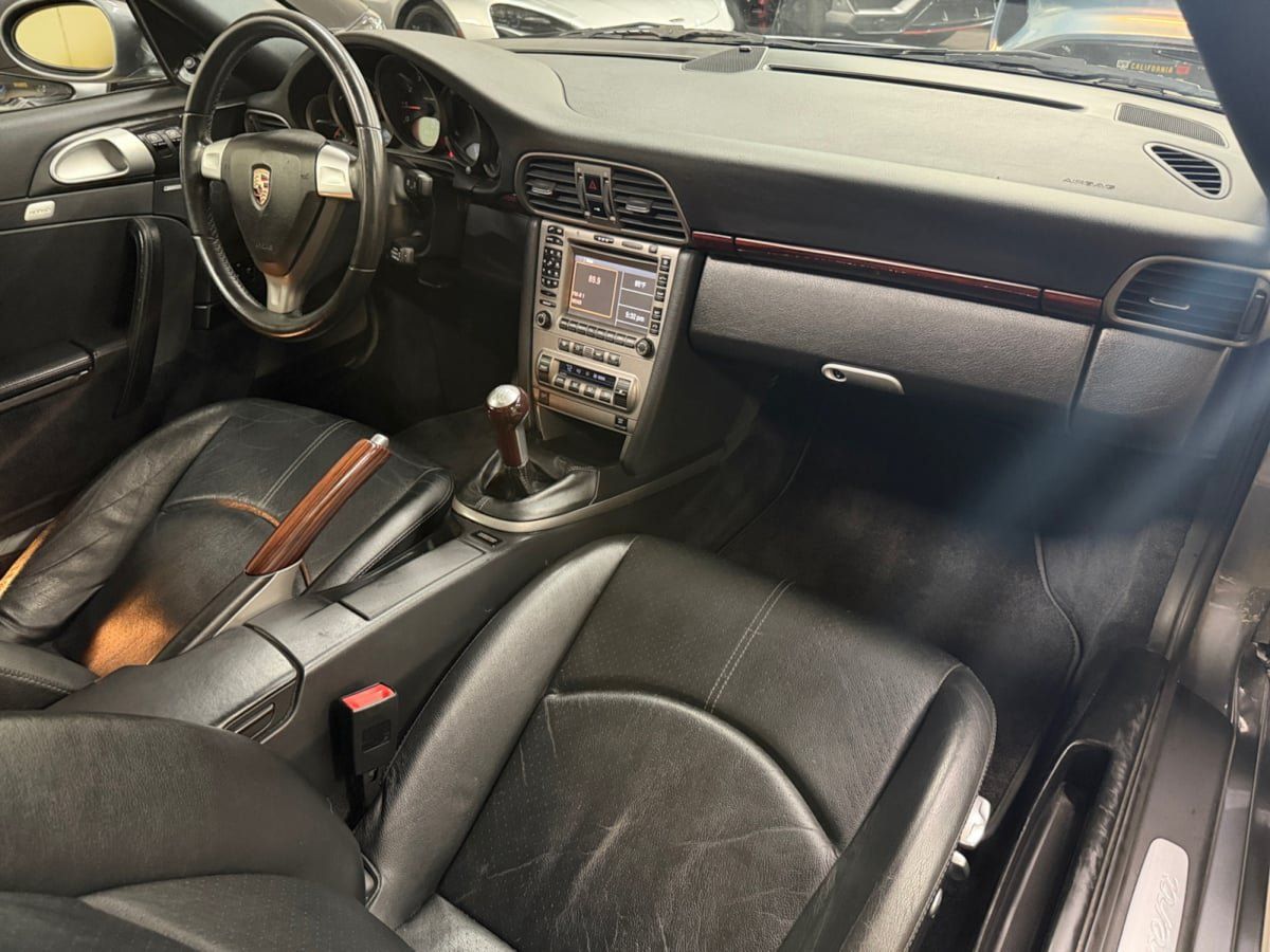 Used 2006 Porsche 911 Carrera RWD image 25