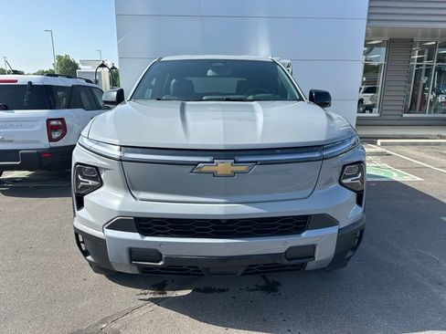 Used 2026 Chevrolet Silverado EV LT AWD/4WD image 2